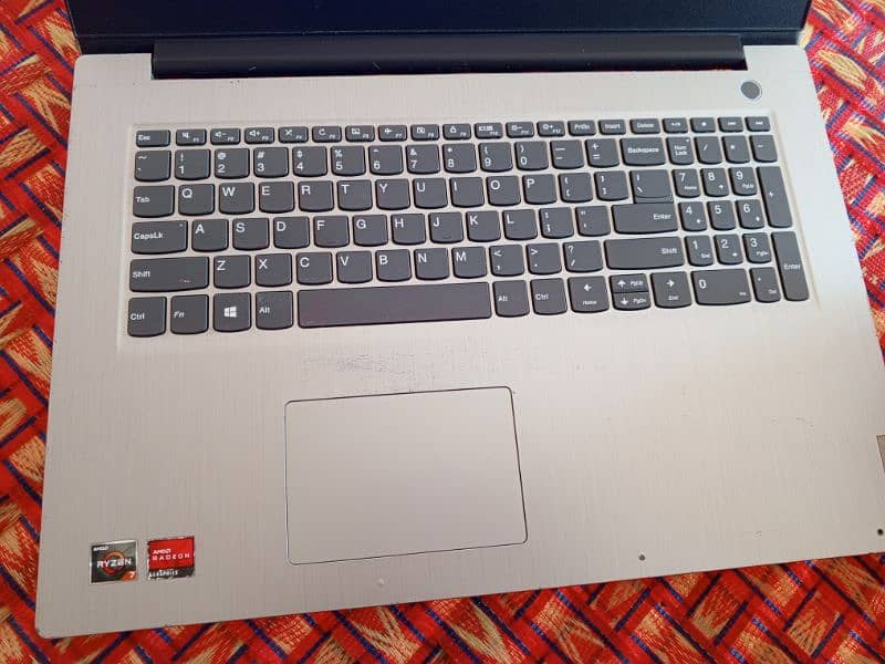 Lenovo laptop in good condition 13