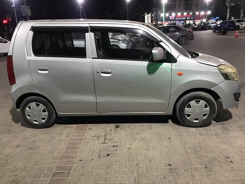 Suzuki Wagon R 2018 3