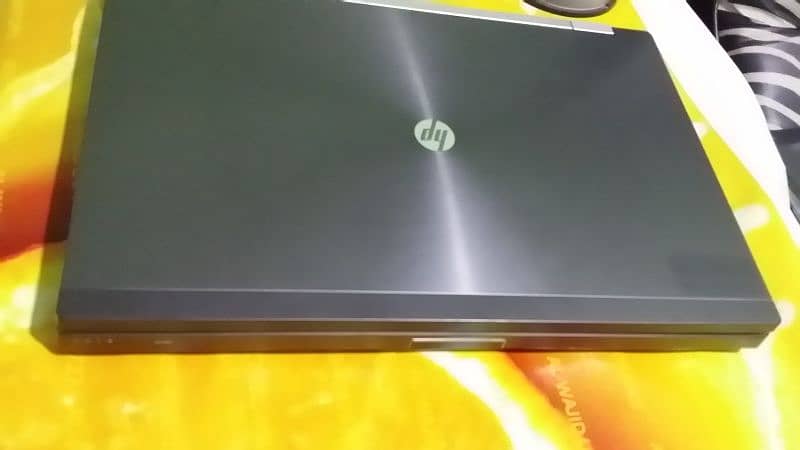 Hp Elitebook 8760w workstation corei7 2GB Nvidia Quadro  17.3"Display 1