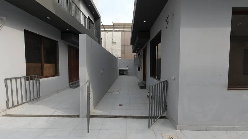 Brand New Town House 250 Sqyrd Available For Sale In Pechs Main Ferozabad Road 4