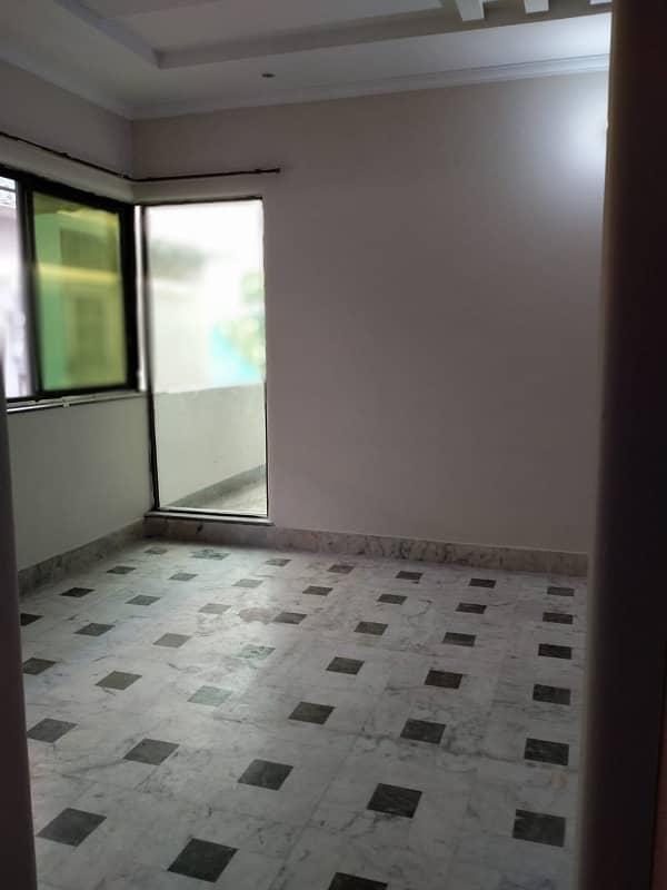 1 KANAL UPPER PORTION FOR RENT 18