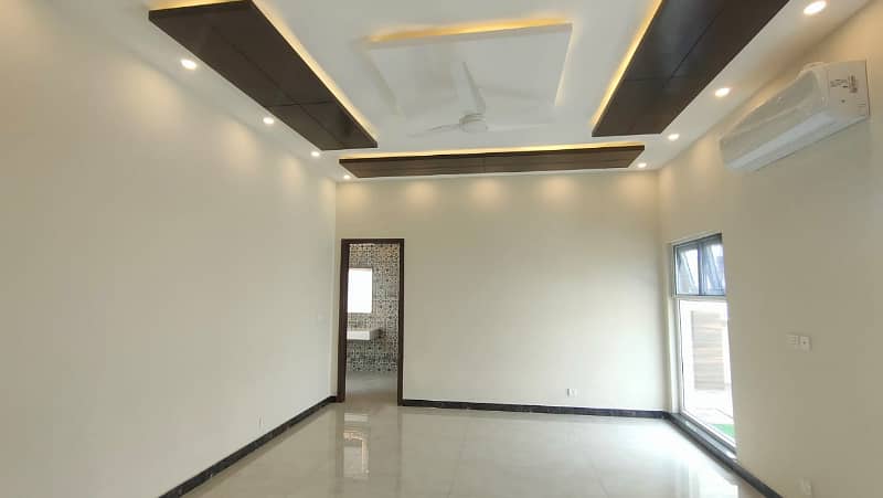 10 Marla Full House Like Brand New For Rent In DHA Phase 6 Lahore Owner Built House 2