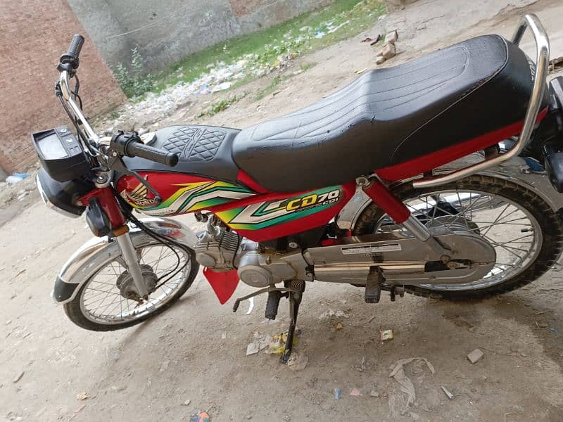 honda cd70 2023 for urgent sale 2