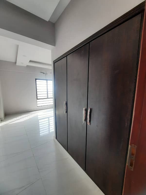 3Bed Dd Flat for rent in Brand new Apartment of Metropolis 12