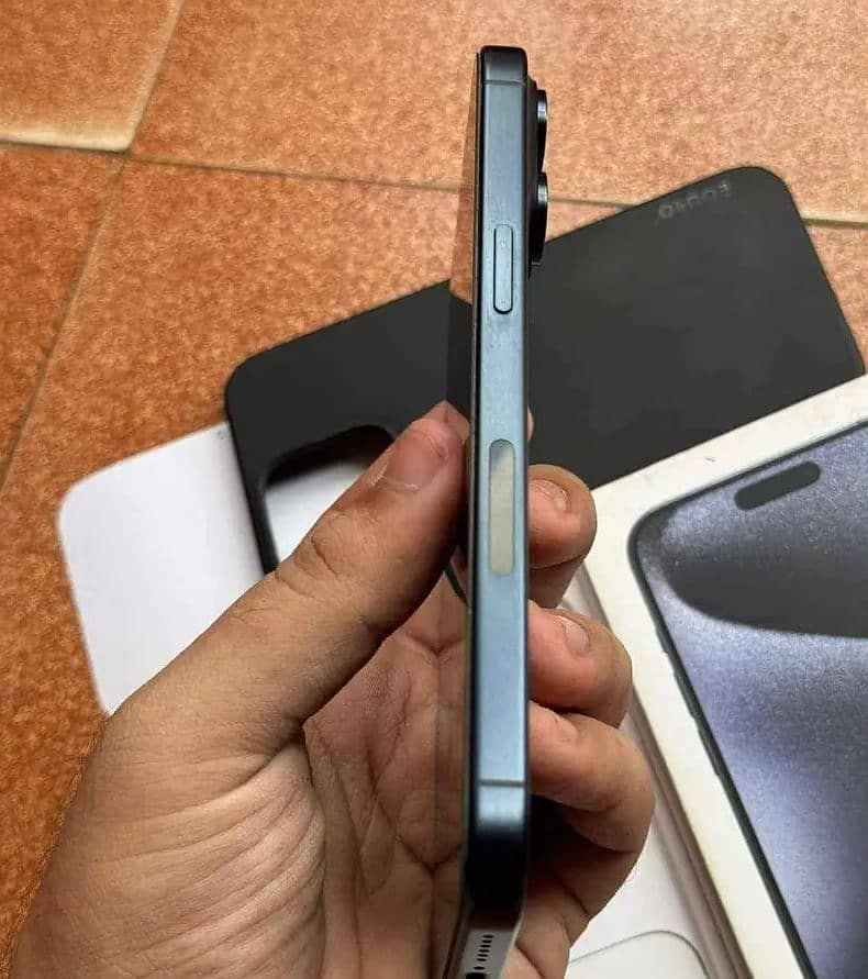 Iphone 15 pro max 256gb (Blue Titanium) LLA 2