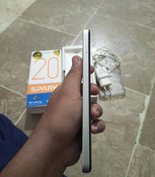 Tecno Spark 20 8+8 256 4