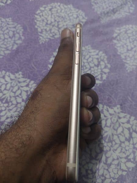 iphone 8  condition 10 by 10 3