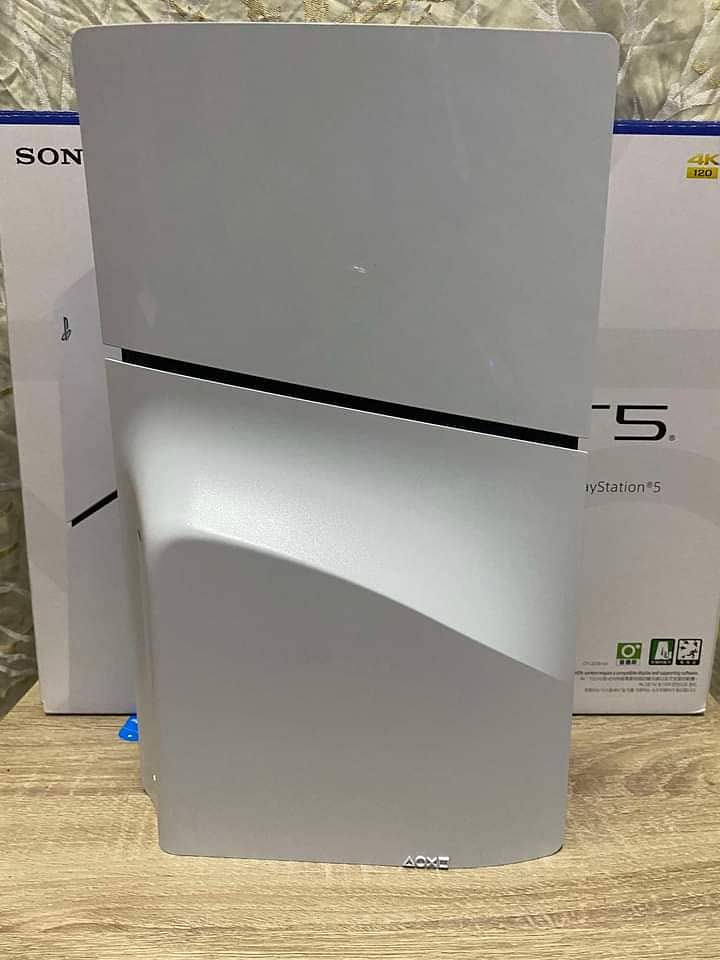 Ps5 Slim 1TB UK Edition =  Watsapp  03223732876 0