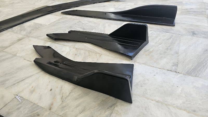 Splitter side skirts 5