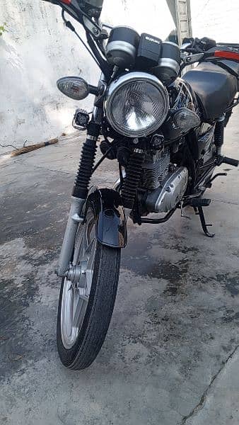 Suzuki GS 150se 2021 model black color 0