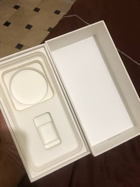 iphone 7plus only Box 4