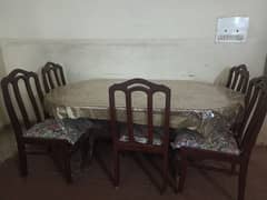 good condition dining table