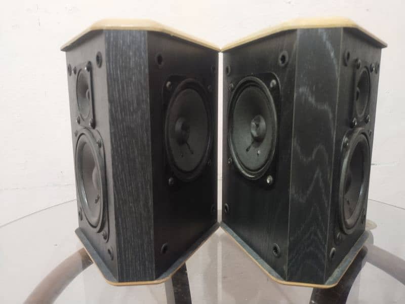 Jamo 200 Surround Speakers 3