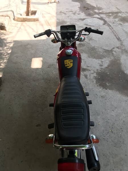 Honda 125 lush condition totally janian 4