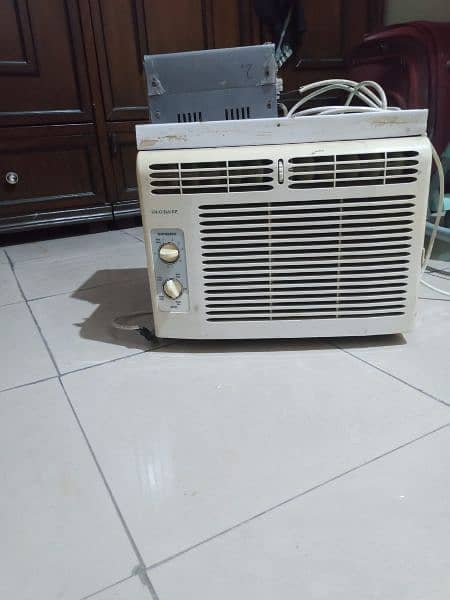 window ac 0.75 ton with supply buy from Dubai 03071353091 1