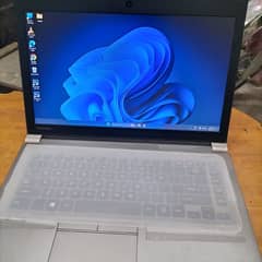 toshiba core i5 4th with 8gb ram 256 ssd 0