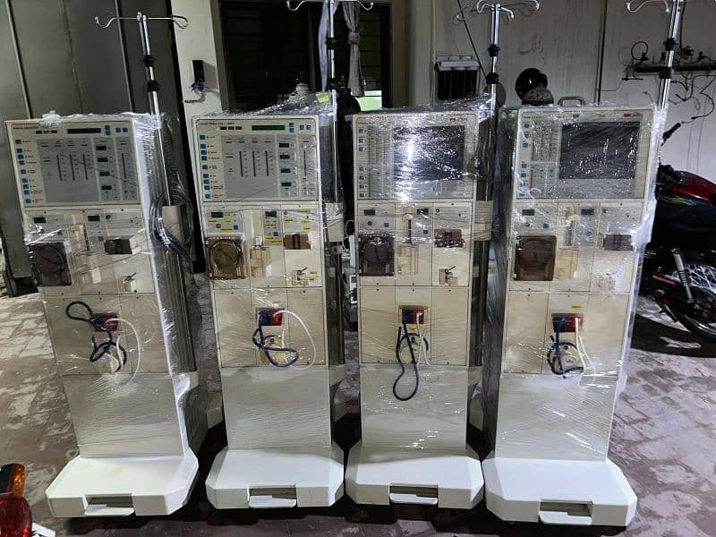 DIALYSIS MATCHINES 4008S 1