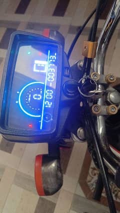 bike ok hai 7000 kilometers chal mai digital metre