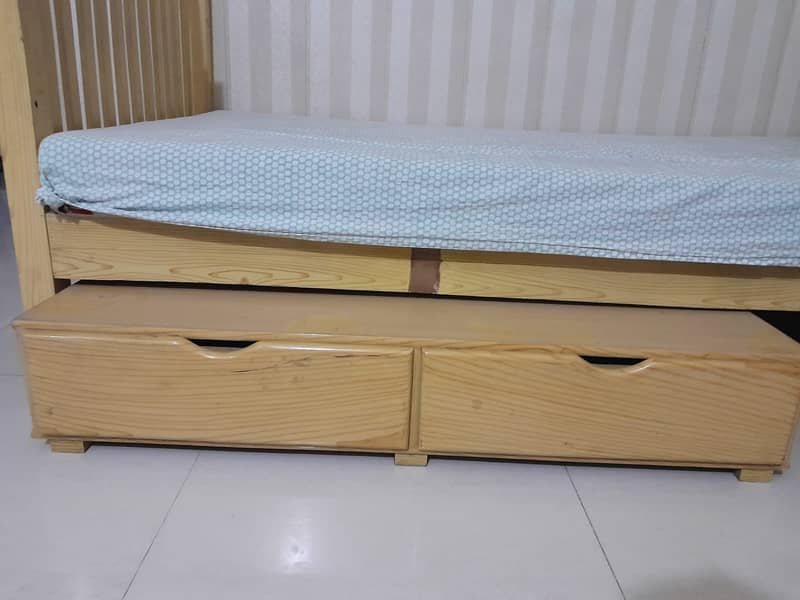 Wooden bunk bed, attached ladder, under bed storage drawers 4