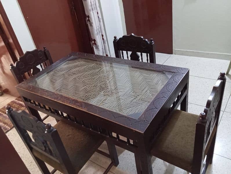 Dining table with 4 chairs 2