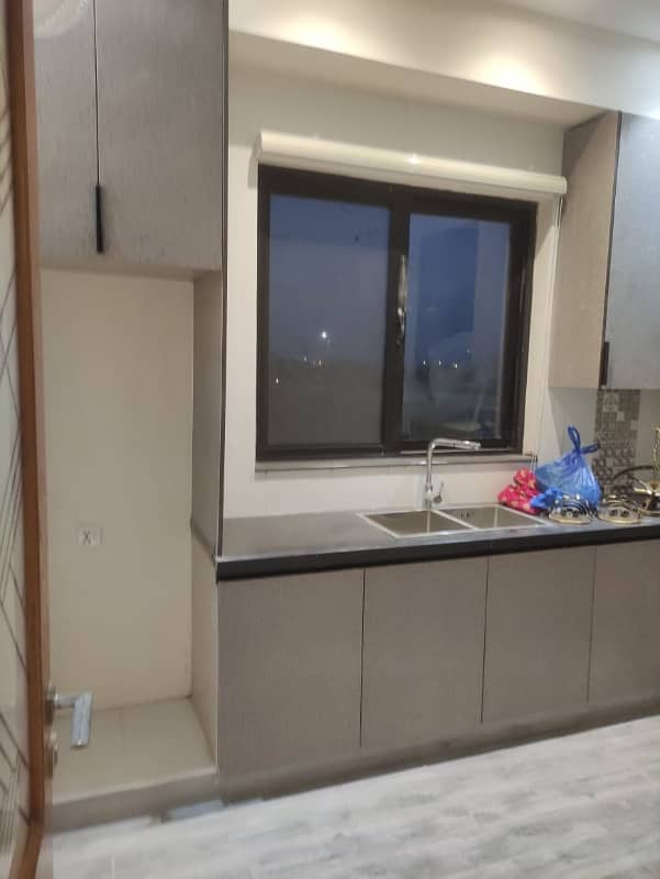 1 kanal upper portion for rent Separate entrance dha phase 7 prime location more information contact me future plan real estate 11