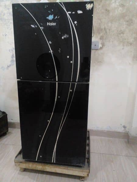 Haier fridge 10/10 condition in working 0