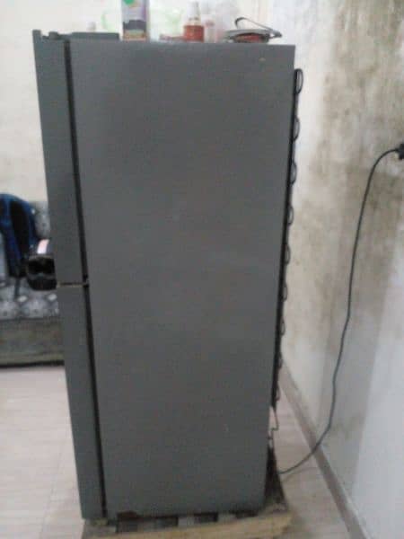 Haier fridge 10/10 condition in working 1