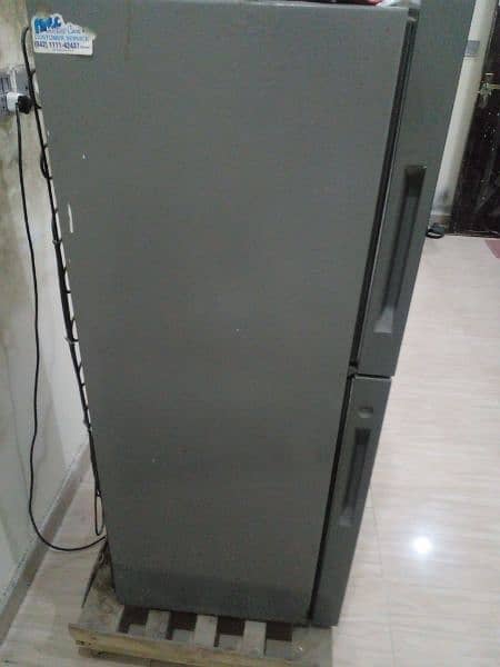 Haier fridge 10/10 condition in working 2