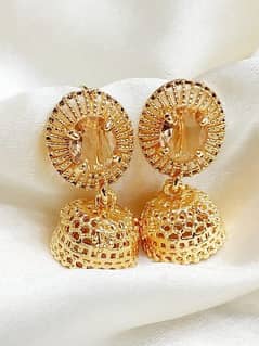 China gold plated earrings