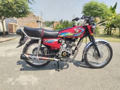 Honda 125 CG bike