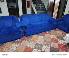 5 Seater sofa set in walvet