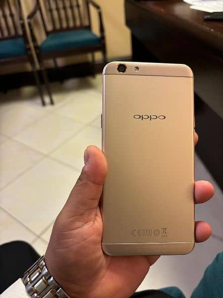 OPPO F1 4GB/64GB 1