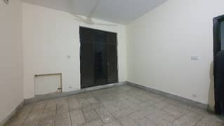 Model Town N Block 2 Kanal House 7. Bed Available For Rent 0