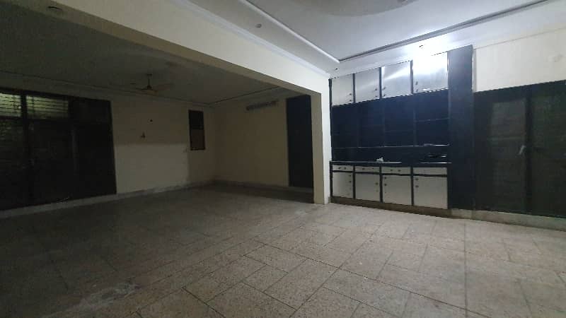 Model Town N Block 2 Kanal House 7. Bed Available For Rent 17