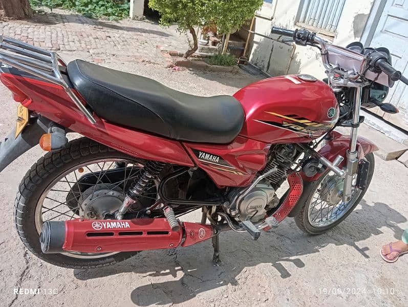 I am selling YAMAHA 125Z Neet and clean 2