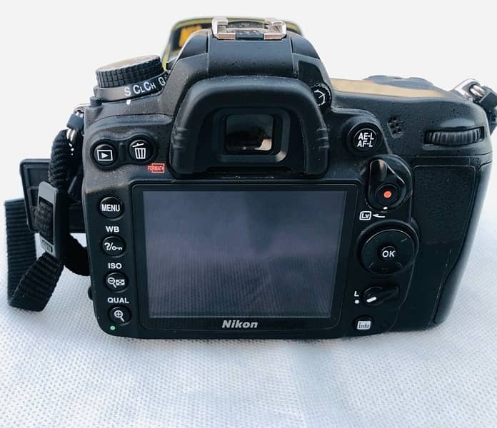 DSLR Camera for Sale | Nikon D7000 | Briliant Condition 0