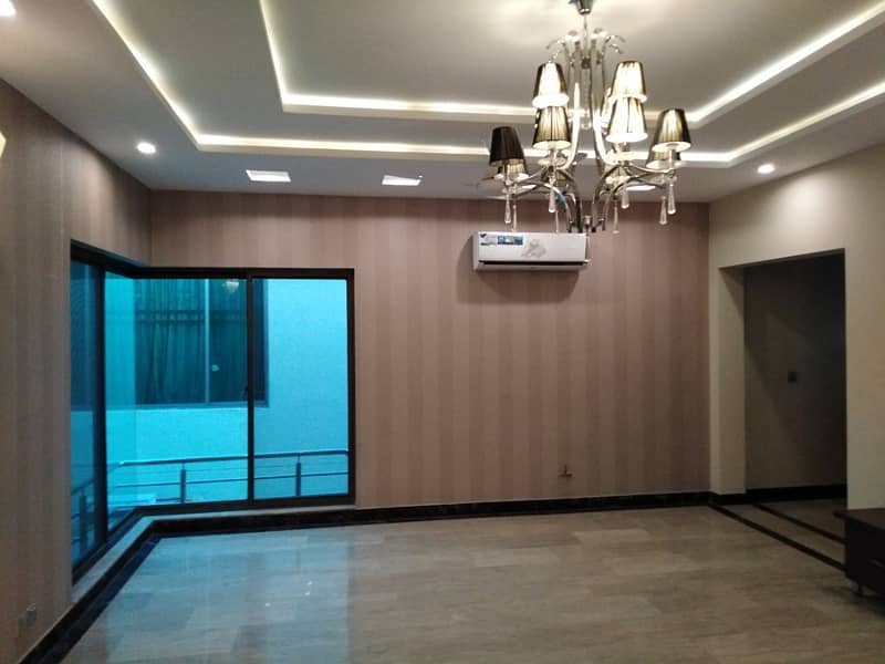 1 Kanal Nice Beautiful House Is Available For Sale In DHA Phase 1 Lahore. 6