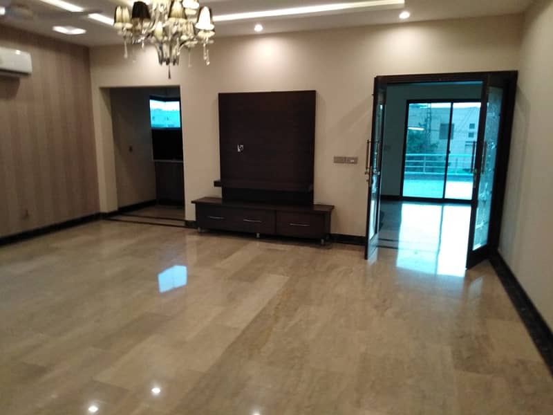 1 Kanal Nice Beautiful House Is Available For Sale In DHA Phase 1 Lahore. 7