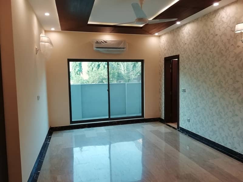 1 Kanal Nice Beautiful House Is Available For Sale In DHA Phase 1 Lahore. 18