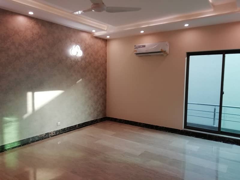 1 Kanal Nice Beautiful House Is Available For Sale In DHA Phase 1 Lahore. 25