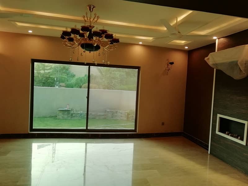 1 Kanal Nice Beautiful House Is Available For Sale In DHA Phase 1 Lahore. 29