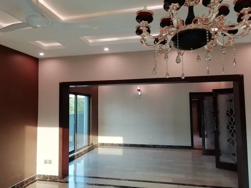 1 Kanal Nice Beautiful House Is Available For Sale In DHA Phase 1 Lahore. 30