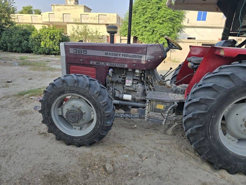 massey 385 4by4 tractor 1