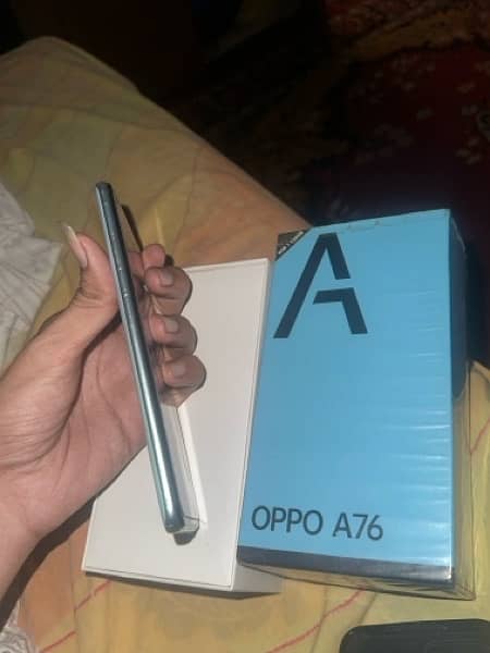 OPPO A76 3