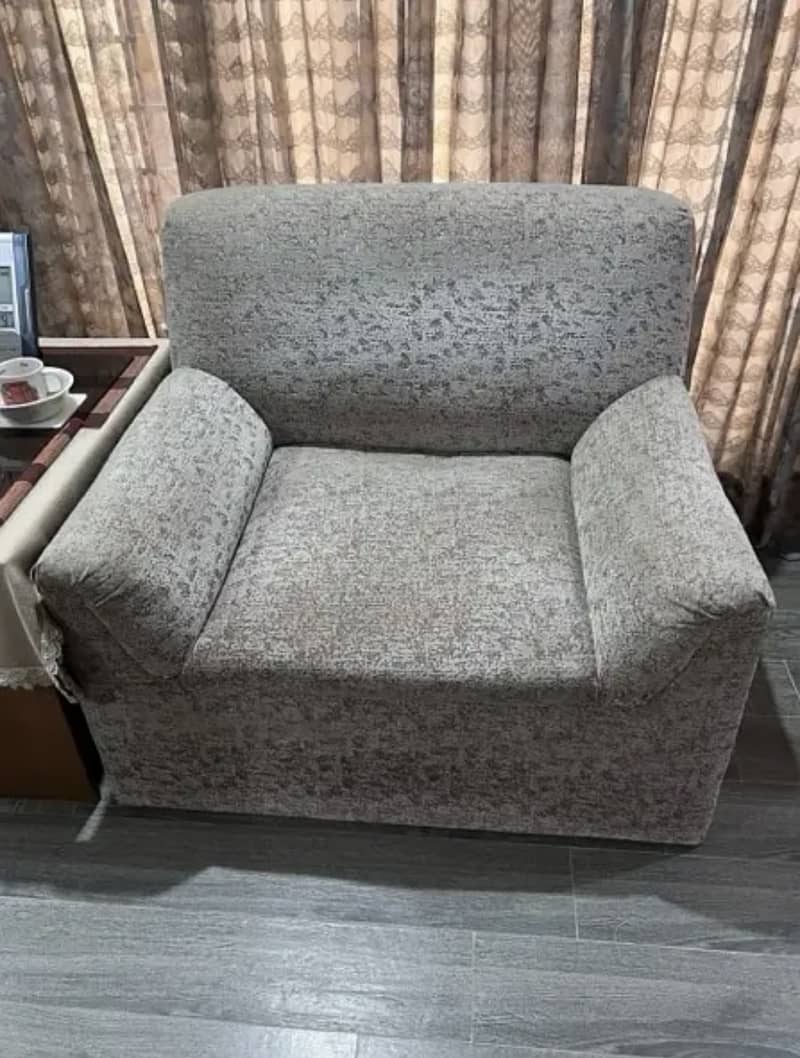 Sofa chairs with table for sale | Very comfort | Furniture | Poshish 1