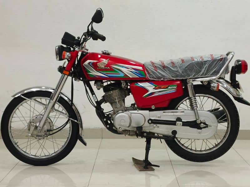 Honda CG 125 2023 Model 4