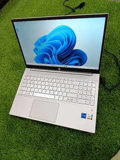 HP Pavilion 15-Touch Screen,Core i5 12th Gen. intel iris xe graphic