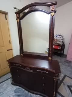 Dressing table