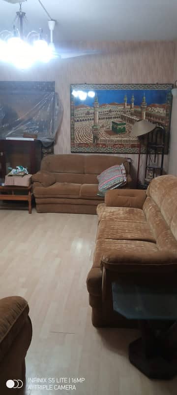 Spacious Facing Park 1700 Square Feet Flat Available For Sale In Gulshan-E-Iqbal - Block 8 4