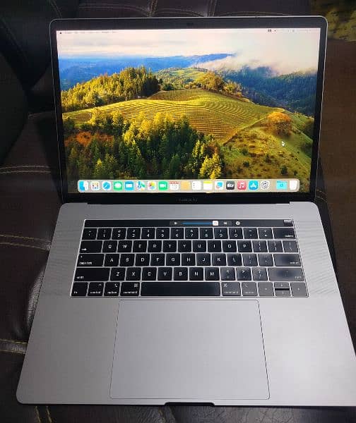 MacBook pro 2018 with 4GB graphic card 1